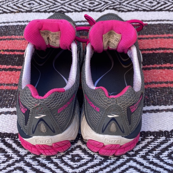 Brooks Ravenna Foot Balance Running Sneakers EUC - Picture 4 of 5